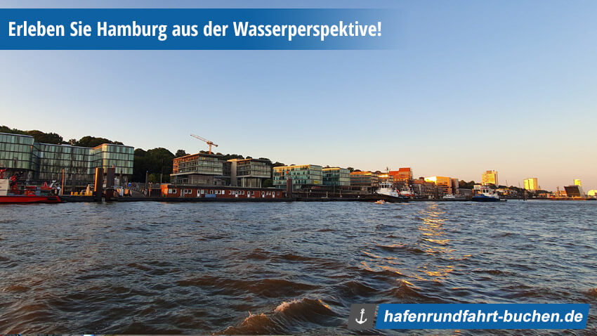 Skyline Hamburgs im Sonnenuntergang