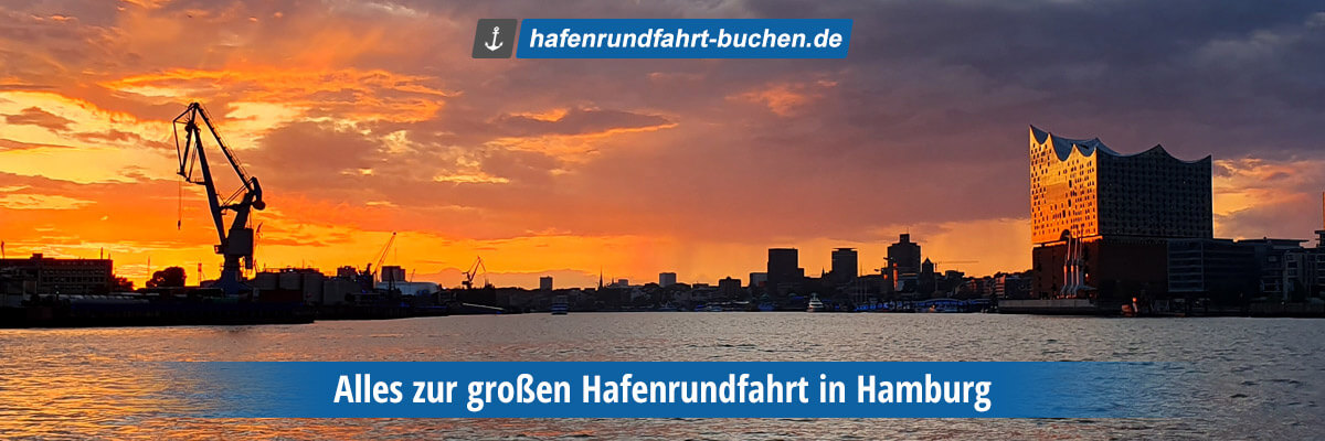 Elbphilharmonie und Hafen Hamburg im Sonnenuntergang